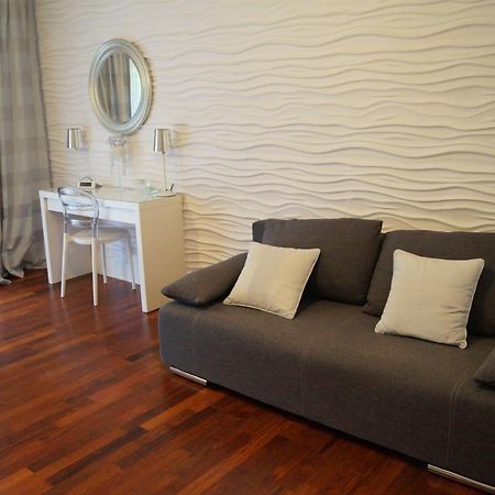 Apartament Przy Parku Kornik Apartment ภายนอก รูปภาพ
