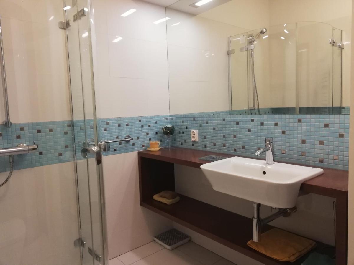 Apartament Przy Parku Kornik Apartment ภายนอก รูปภาพ