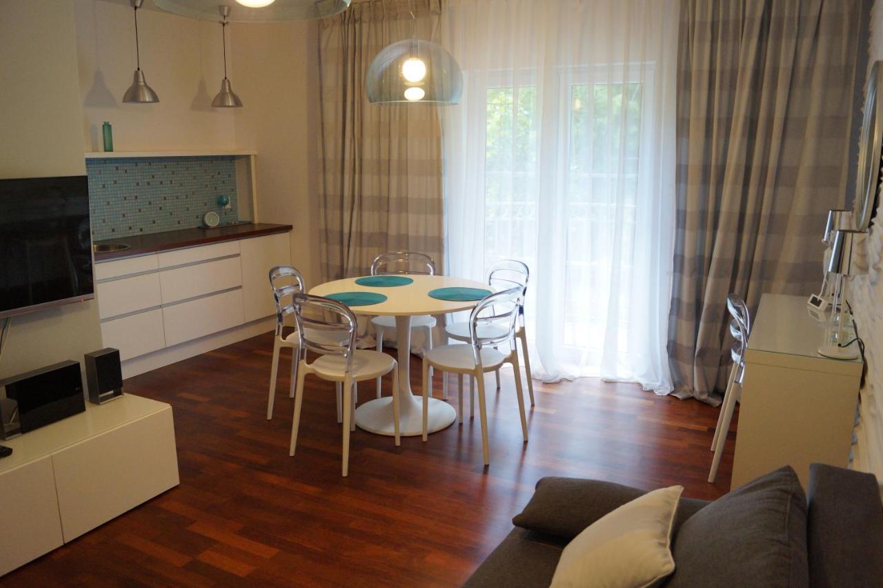 Apartament Przy Parku Kornik Apartment ภายนอก รูปภาพ