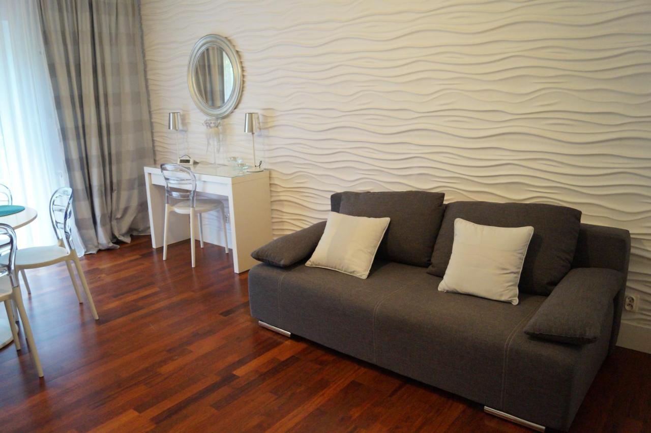 Apartament Przy Parku Kornik Apartment ภายนอก รูปภาพ